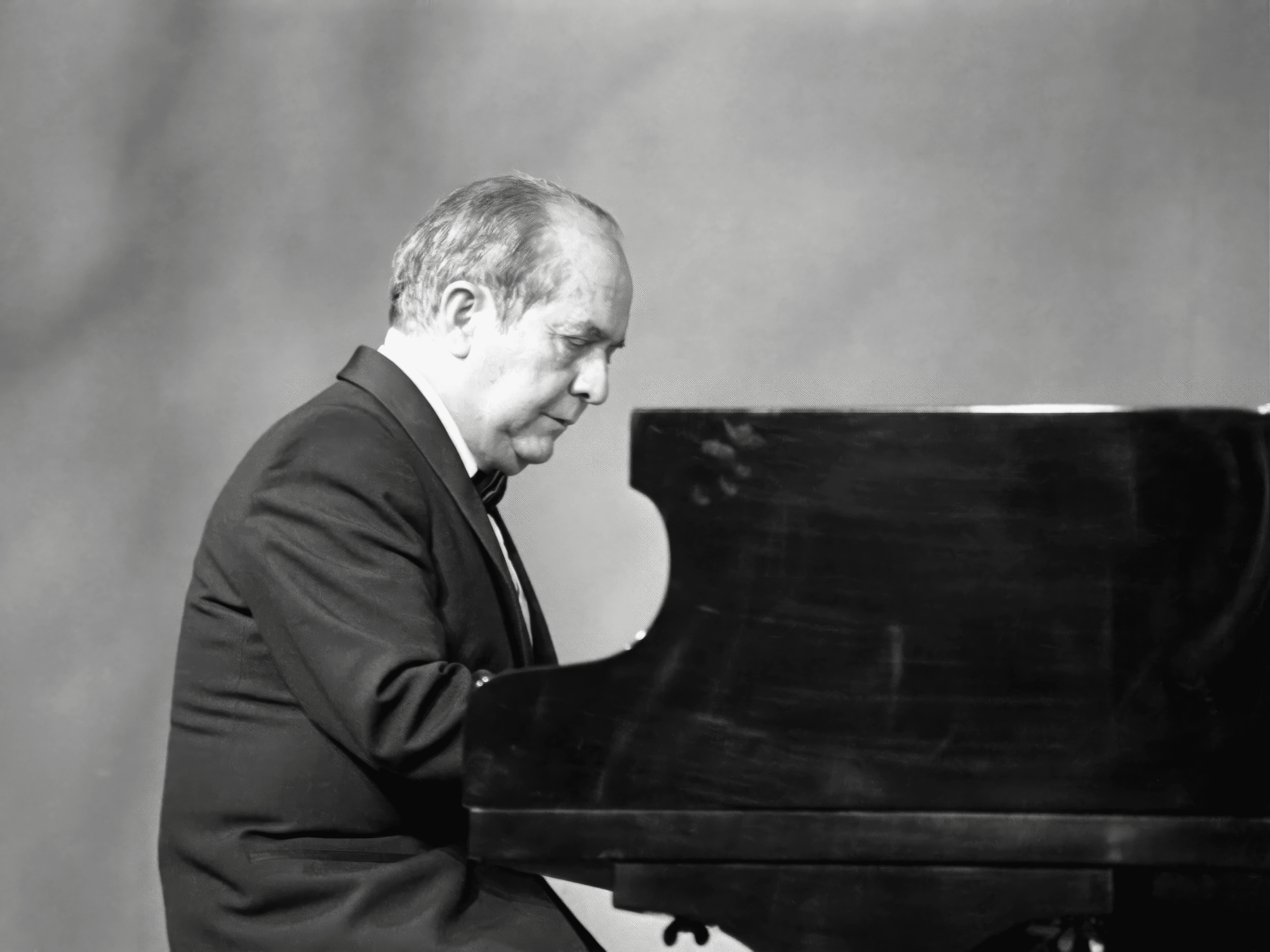 Jaime R. Echavarría